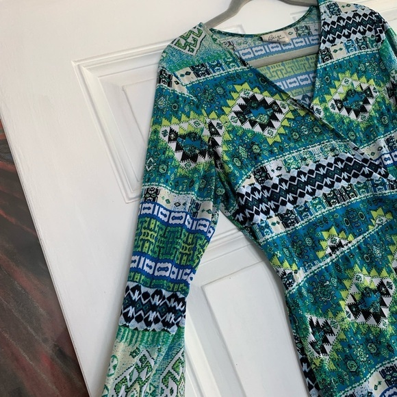 Beige By ECI brand Dress - Size 10 3/4 sleeve & A-line Aztec‎ Blue Green - Picture 3 of 6